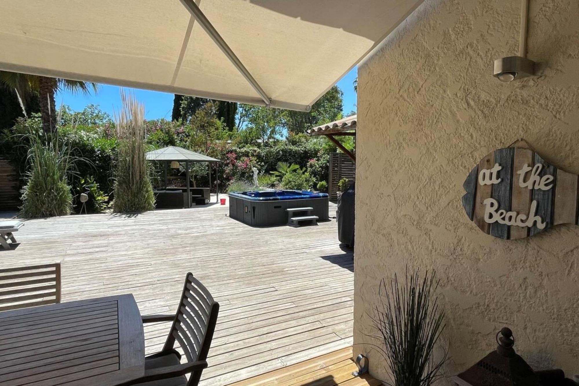 06V - Beautiful Villa With Spa Pool And Tennis Биот Екстериор снимка