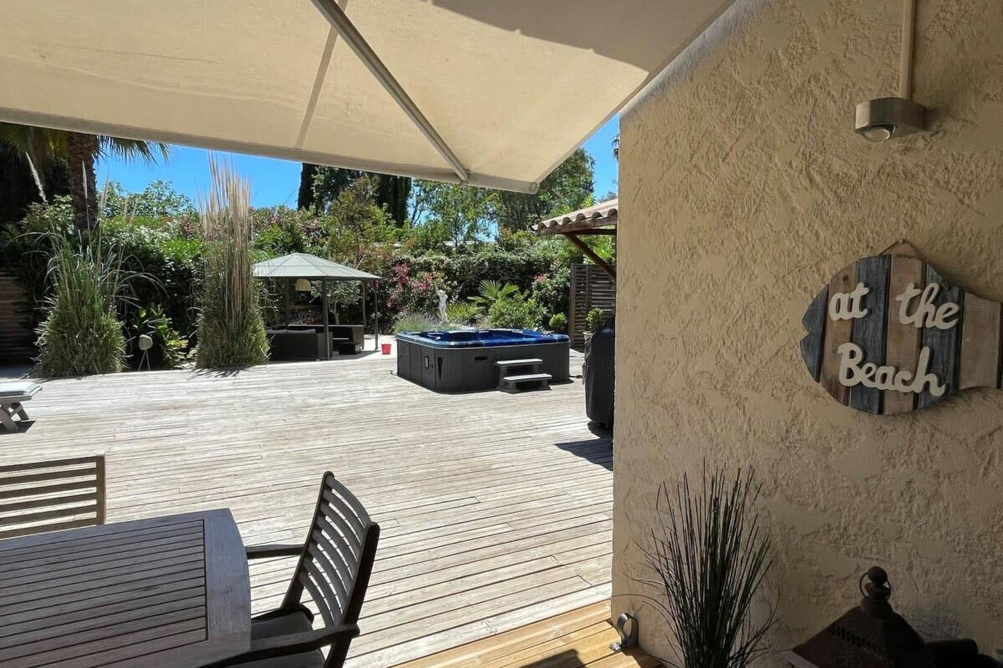 06V - Beautiful Villa With Spa Pool And Tennis Биот Екстериор снимка